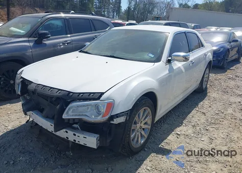 2011 Chrysler 300C z USA, uszkodzony, nr VIN 2C3CA6CT6BH592462